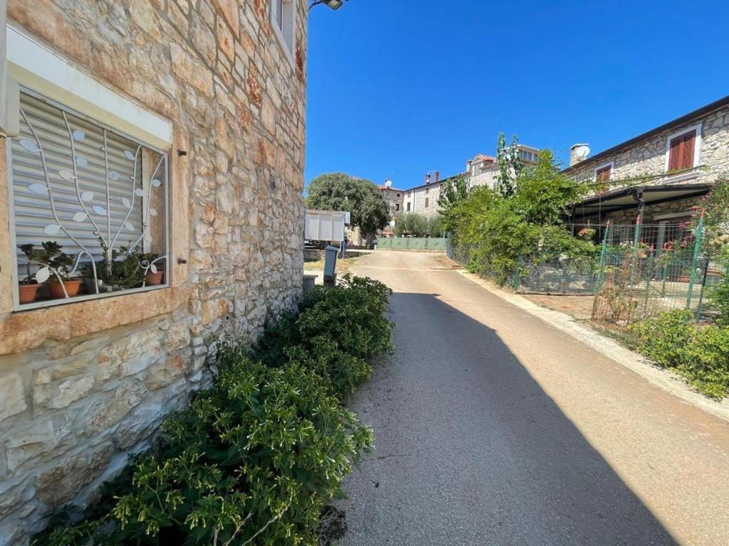 Villa Amore Radini Istrian Romantic Studio With Private Parking And Terrace Brtonigla Exteriér fotografie
